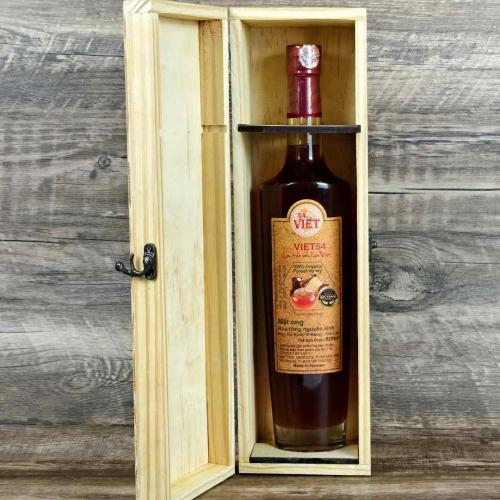 Mật Ong Hoa Rừng Nguyên Sinh Khác Gì Mật Ong Nuôi? Loại Nào Tốt Hơn?