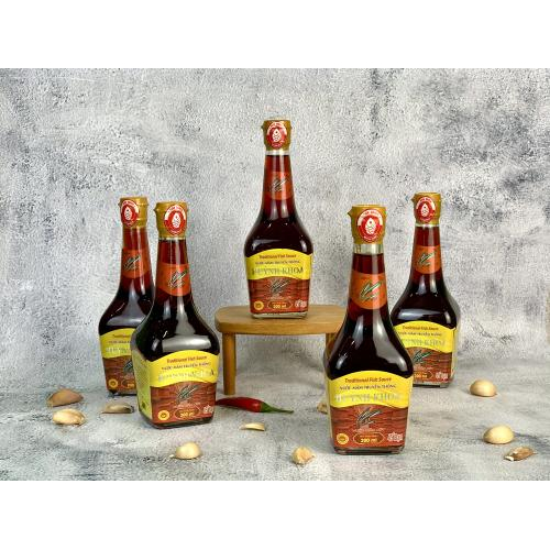 Nước Mắm Truyền Thống Cốt Nhĩ Huỳnh Khoa 45 đạm - Chai 200 ml - Hộp 6 Chai